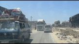 Palestinesi fuggiti da Rafah arrivano con auto cariche a Khan Younis