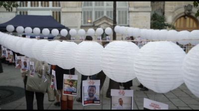7 ottobre, commemorazioni per vittime e ostaggi da Parigi a Sydney