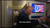 Trump insulta la giornalista che chiede di Epstein:"Zitta, maialina"