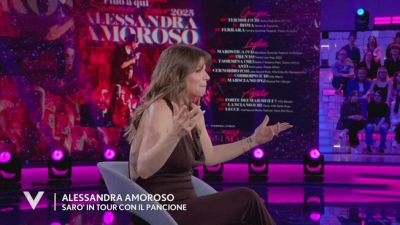 Alessandra Amoroso: "Sarò in tour con il pancione"