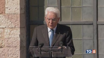 Mattarella: "Illumini il mondo il sole di Francesco"