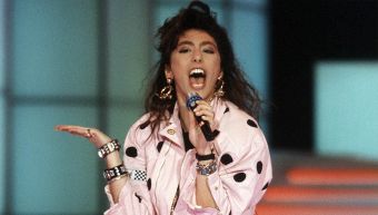Sabrina Salerno, bufera per il seno rifatto: com'è oggi la sexy diva