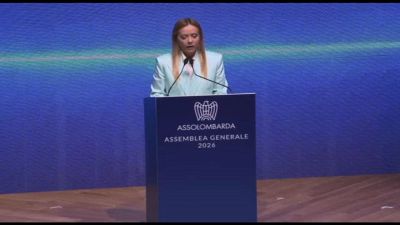 Meloni: "Crescita 2026 Pil può arrivare a 1%, non basta ma è segnale"