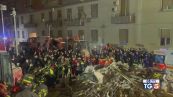 Crollo palazzina Bari, estratta viva 74enne