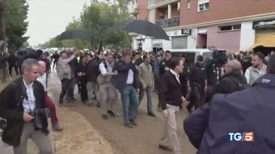 50 auto, nessun corpo Ancora contestazioni