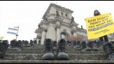 No a riforma servizio militare: a Berlino decine di stivali al Bundestag