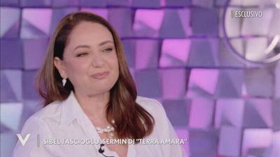 Sibel Tascioglu e l'amicizia con Ilayda Cevik e il cast di "Terra Amara"