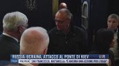 Breaking News delle 17.00 | Russia-Ucraina, attacco al ponte di Kiev