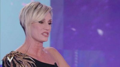 Annalisa Minetti ringrazia i genitori