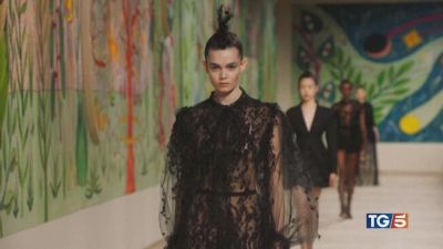 Dior e Schiaparelli alta moda a Parigi