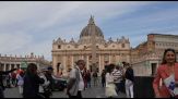 Papa Leone XIV, turisti a San Pietro: ha una grande visione del mondo