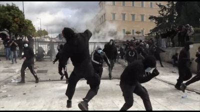 Scontri ad Atene alla manifestazione per tragedia ferroviaria 2023