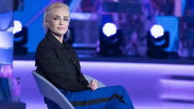Paola Barale tutto sulla conduttrice e showgirl