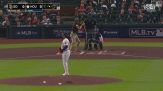 Luis Arraez-Mauricio Dubon, tremenda collisione in prima base