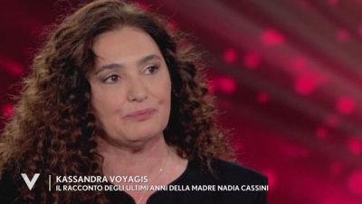 Kassandra Voyagis e il racconto degli ultimi anni della madre Nadia Cassini