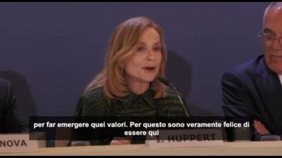 Venezia, Isabelle Huppert: L'importante è che i film vengano visti