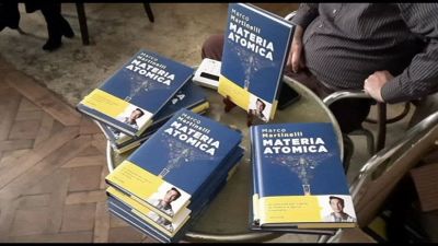 Materia Atomica, il nuovo libro di Martinelli: "La chimica è Queer"