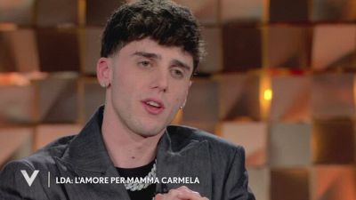 LDA e l'amore per mamma Carmela