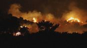 Brucia Creta, fiamme fuori controllo, migliaia di evacuati