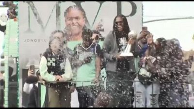 Parata d'onore per le New York Liberty che hanno vinto la WNBA