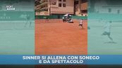 Sinner si allena con Sonego e dà spettacolo