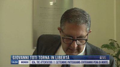 Breaking News delle 14.00 | Giovanni Toti torna in libertà