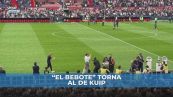 Il ritorno di Gimenez nella casa del Feyenoord: acclamato dai tifosi