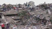 Nuove scosse e miracoli, oltre 1700 morti, salvo bimbo di 12 anni