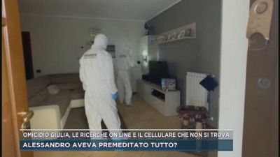 Omicidio Giulia, le ricerche on line e il cellulare che non si trova