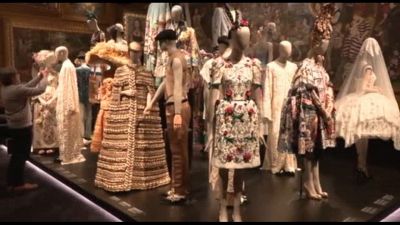 Parigi celebra Dolce e Gabbana con la mostra "Dal Cuore alle Mani"