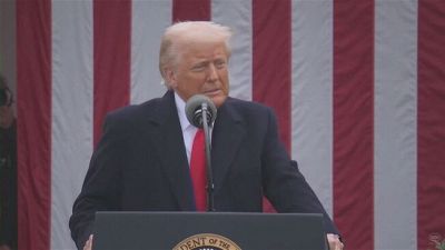 Stangata di Trump sui dazi, il mondo annichilito, "Noi più forti"