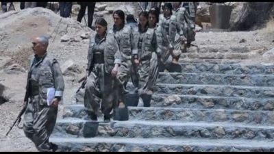I combattenti del Pkk depongono le armi: la cerimonia in Iraq