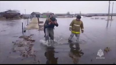 Russia, stato d'emergenza in due regioni per le inondazioni