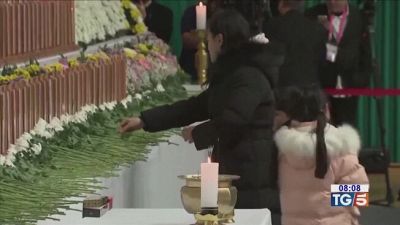 Aereo caduto in Corea, indagine dopo la strage