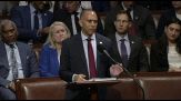 Hakeem Jeffries contro il "Big Ugly Bill" di Trump: 7 ore di discorso