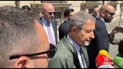 Papa, Musumeci: sabato sospese partite campionato di calcio