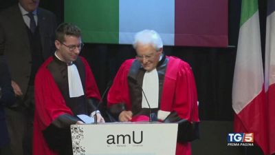 Mosca vs il Quirinale tutti con Mattarella