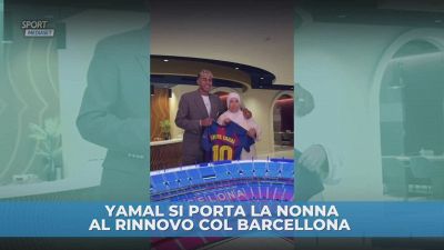 Yamal si porta la nonna al rinnovo col Barça