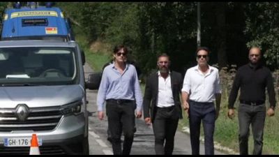 Anthony e Alain-Fabien Delon salutano gli ammiratori del padre