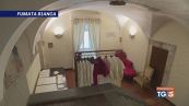 Fumata bianca: il nuovo Papa nella "Stanza delle lacrime"
