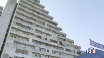 Crollo Scampia oggi i funerali