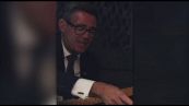 Il premier Burnham suona gli Smiths con un soldato ucraino