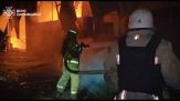 Droni russi su Kharkiv, vasti incendi e un morto