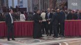 Gravina, Spalletti e Buffon rendono omaggio a Papa Francesco in San Pietro