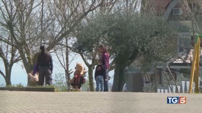 Famiglia nel bosco, prima volta a scuola