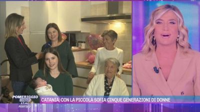 Catania, con la piccola Sofia cinque generazioni di donne