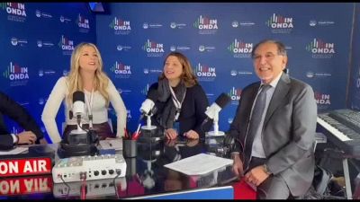 Atreju, La Russa canta Battisti: "La verità si offre nuda a noi"