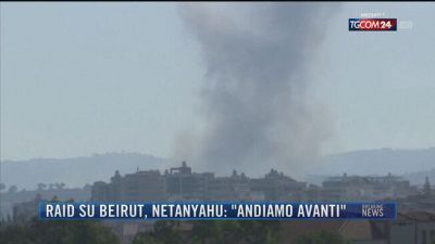 Breaking News delle 21.30 | Raid su Beirut, Netanyahu: "Andiamo avanti"