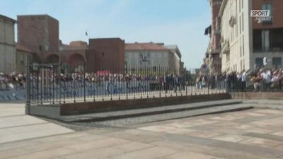 Addio Mazzola, l'applauso dei tifosi dell'Inter alla delegazione Juve con Carnevali e Massara