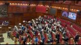 Dl sicurezza, cartelli opposizione in Aula: è decreto paura